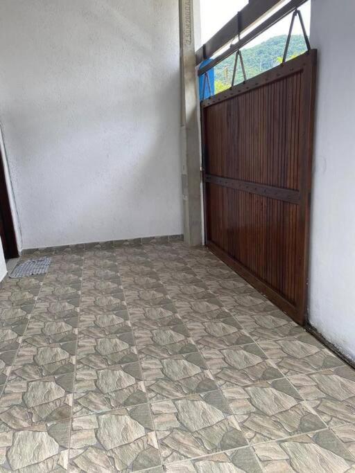 Casa Perto Da Praia Em אובטובה מראה חיצוני תמונה